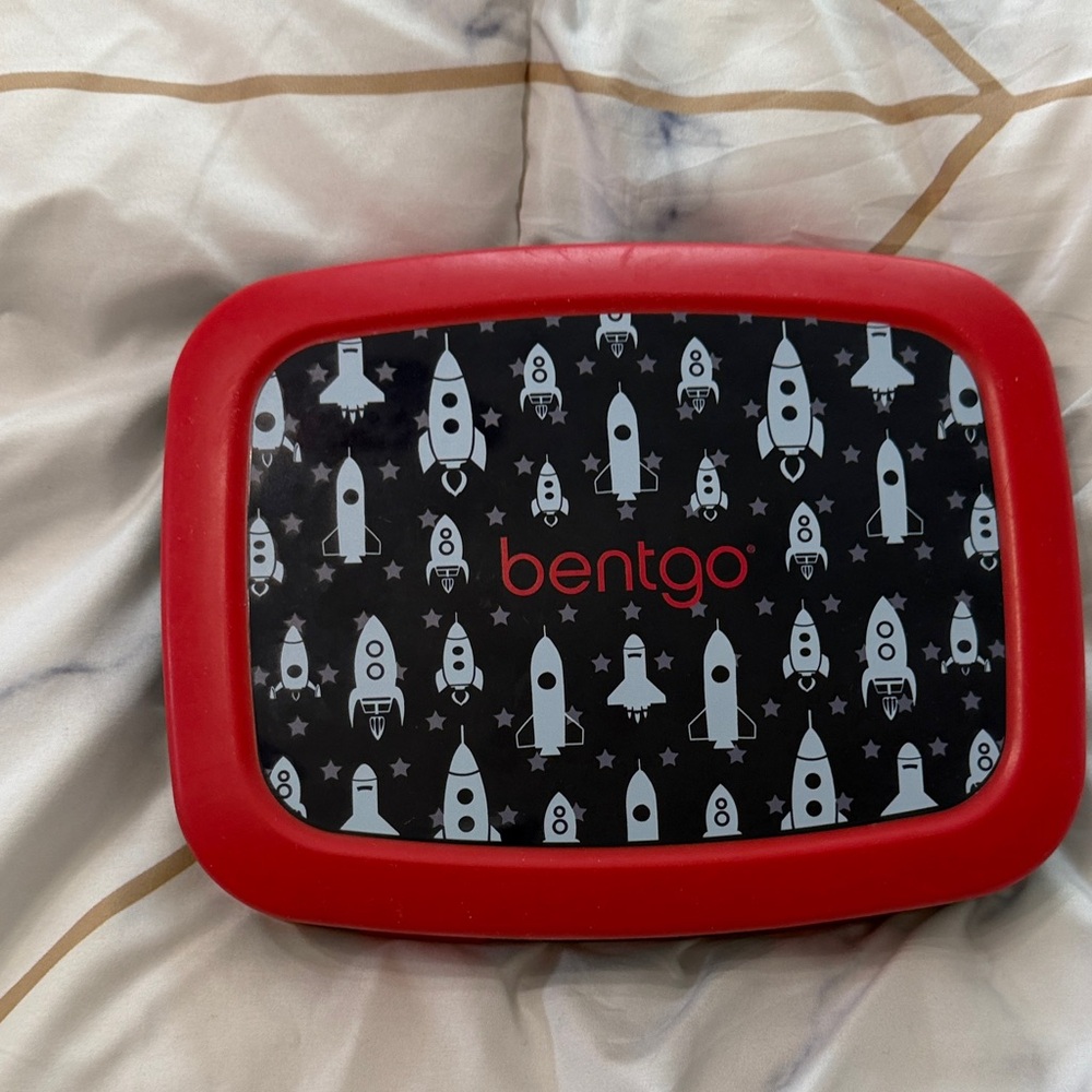 Bentgo Red and Black Rocket Lunch Box barely used